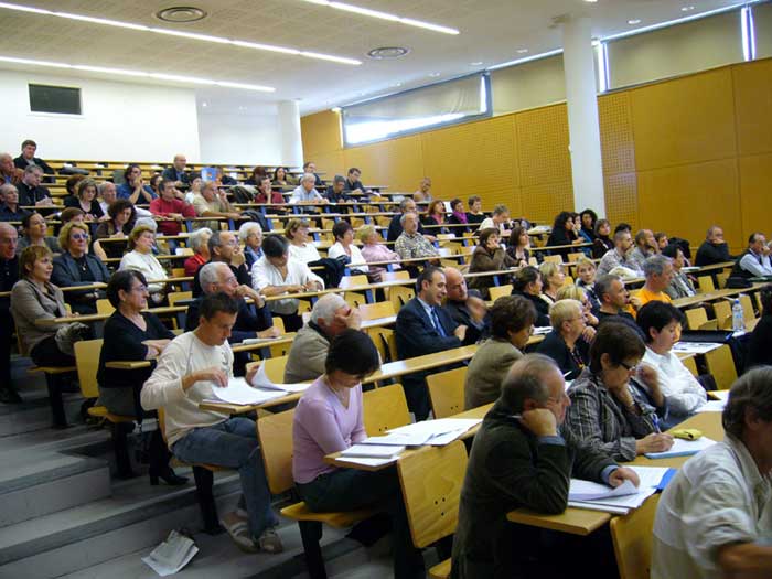 Participation aux Assises de la Précarité en octobre 2006 : le public